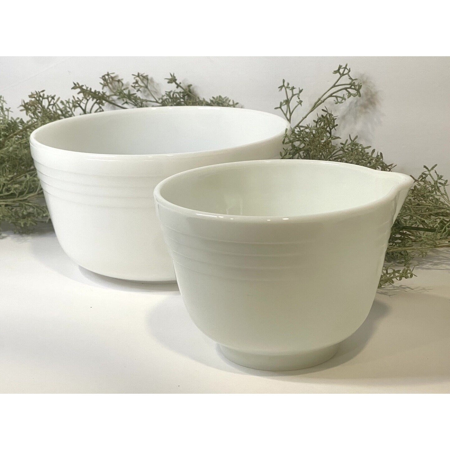 Pyrex Hamilton Beach #26 +#18 White Milk Glass Ribbed Mixing & Spouted Bowl Set