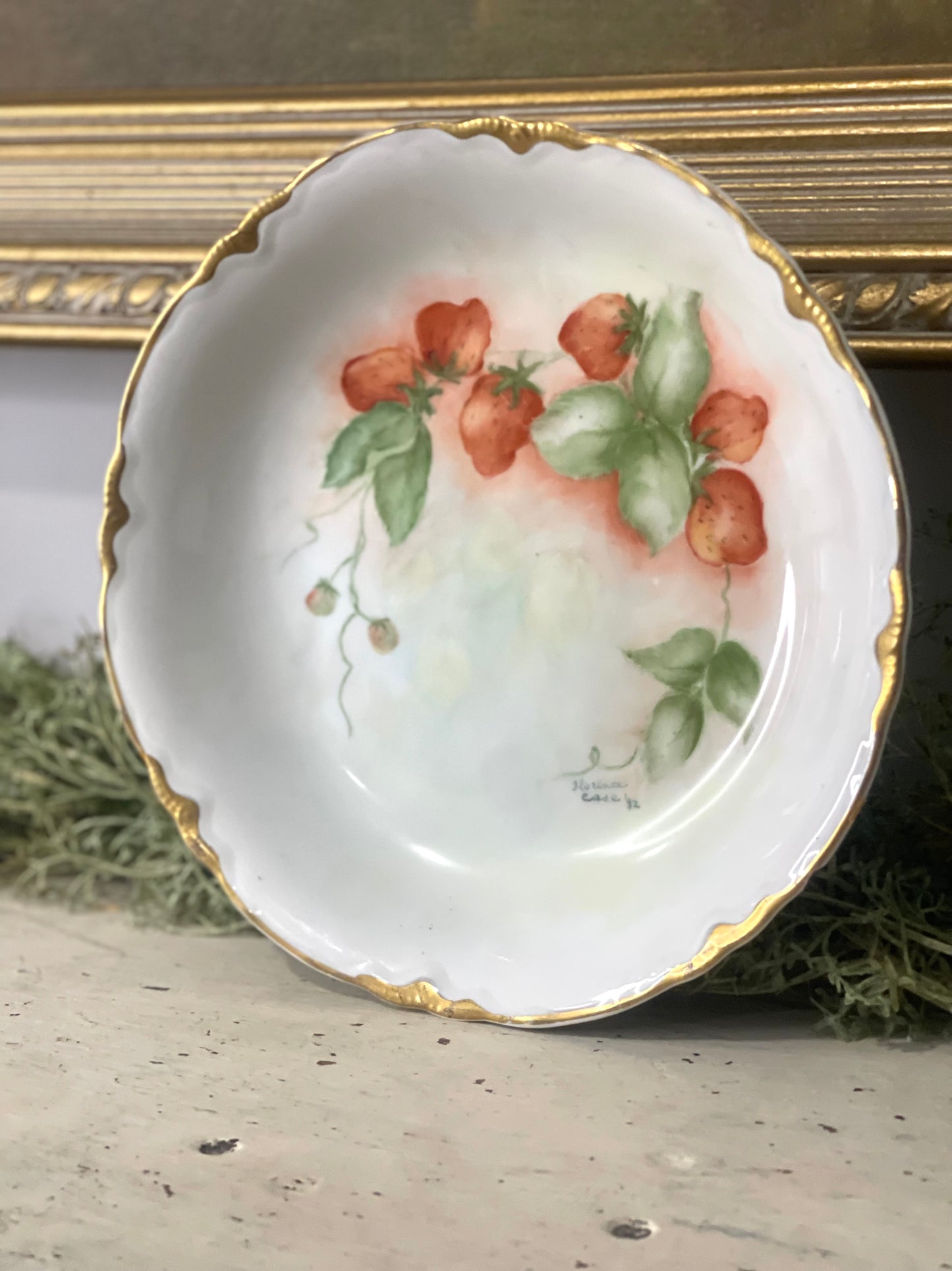 18K Trim Strawberry Dish