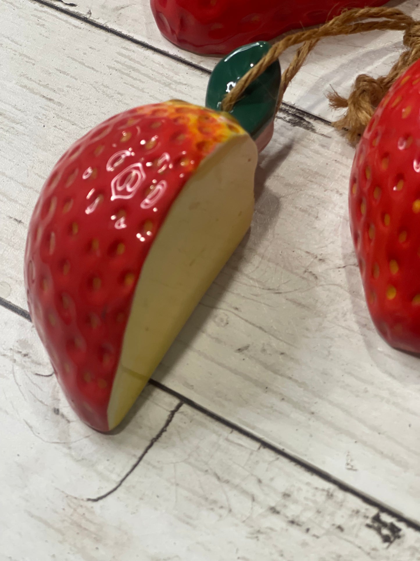 Vintage Strawberry Measuring Cup Set