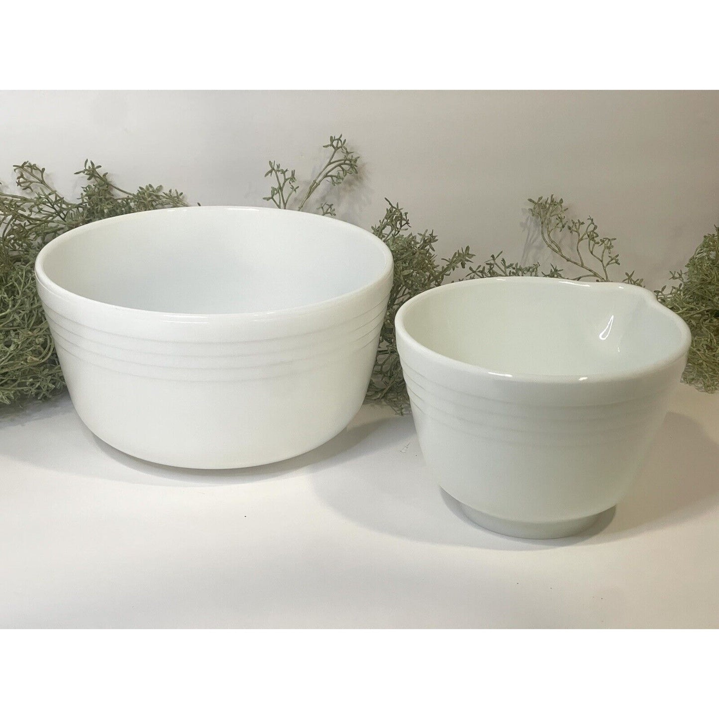 Pyrex Hamilton Beach #26 +#18 White Milk Glass Ribbed Mixing & Spouted Bowl Set