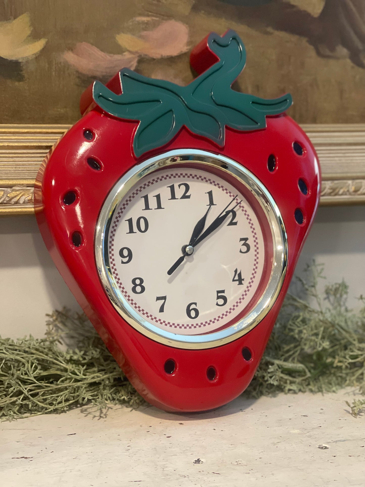 Retro Strawberry Clock