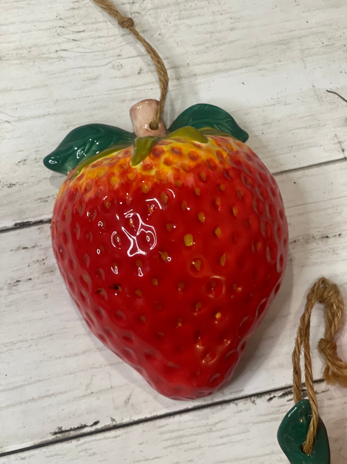 Vintage Strawberry Measuring Cup Set