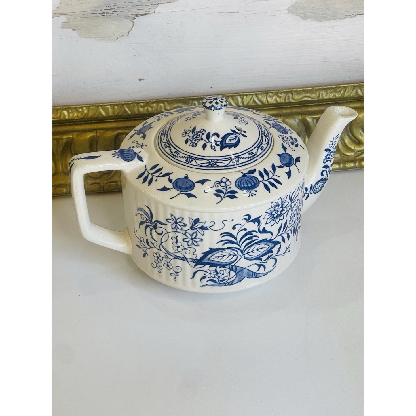 Blue and White Sadler Onion Teapot Staffordshire England | Teapot and Lid | EUC