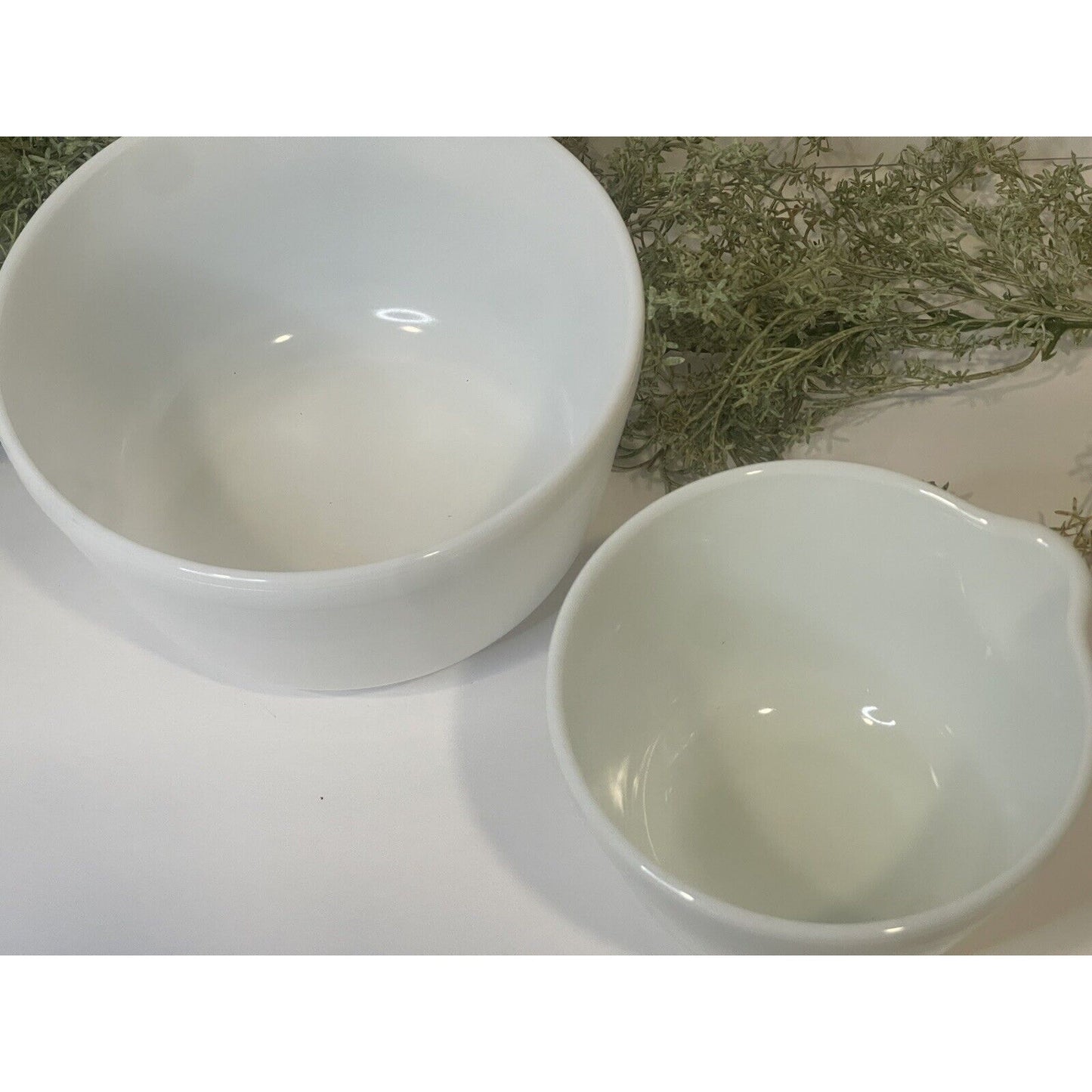 Pyrex Hamilton Beach #26 +#18 White Milk Glass Ribbed Mixing & Spouted Bowl Set