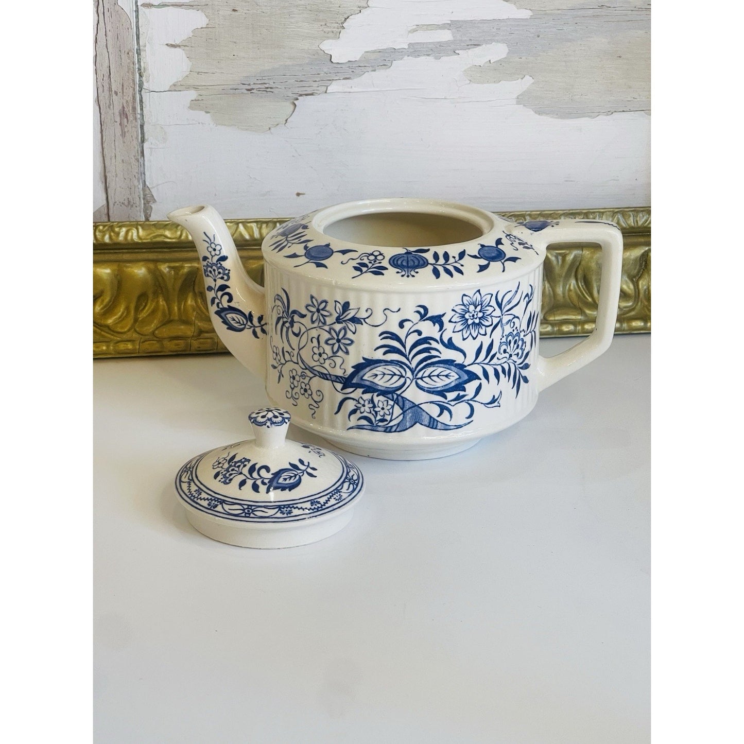 Blue and White Sadler Onion Teapot Staffordshire England | Teapot and Lid | EUC