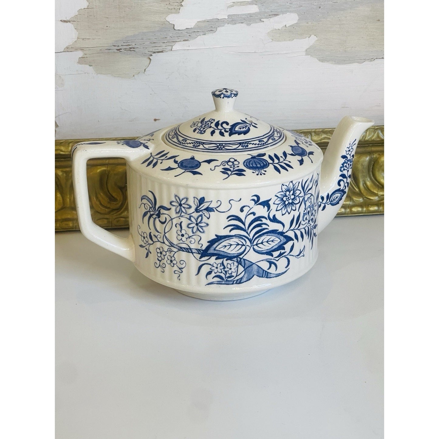 Blue and White Sadler Onion Teapot Staffordshire England | Teapot and Lid | EUC