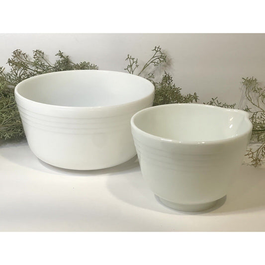 Pyrex Hamilton Beach #26 +#18 White Milk Glass Ribbed Mixing & Spouted Bowl Set