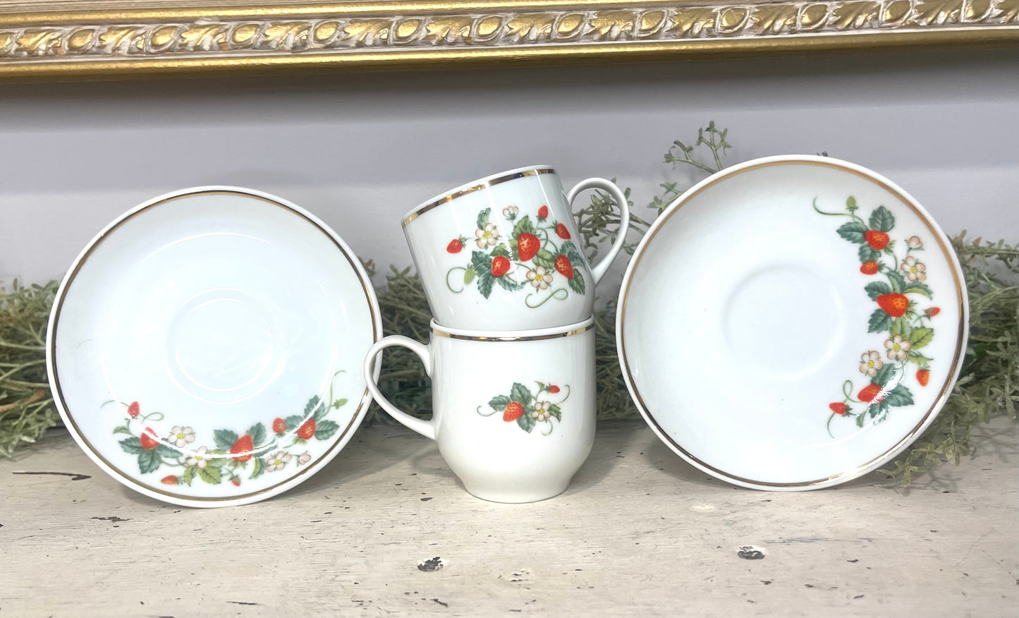 Avon Cups & Saucers Set